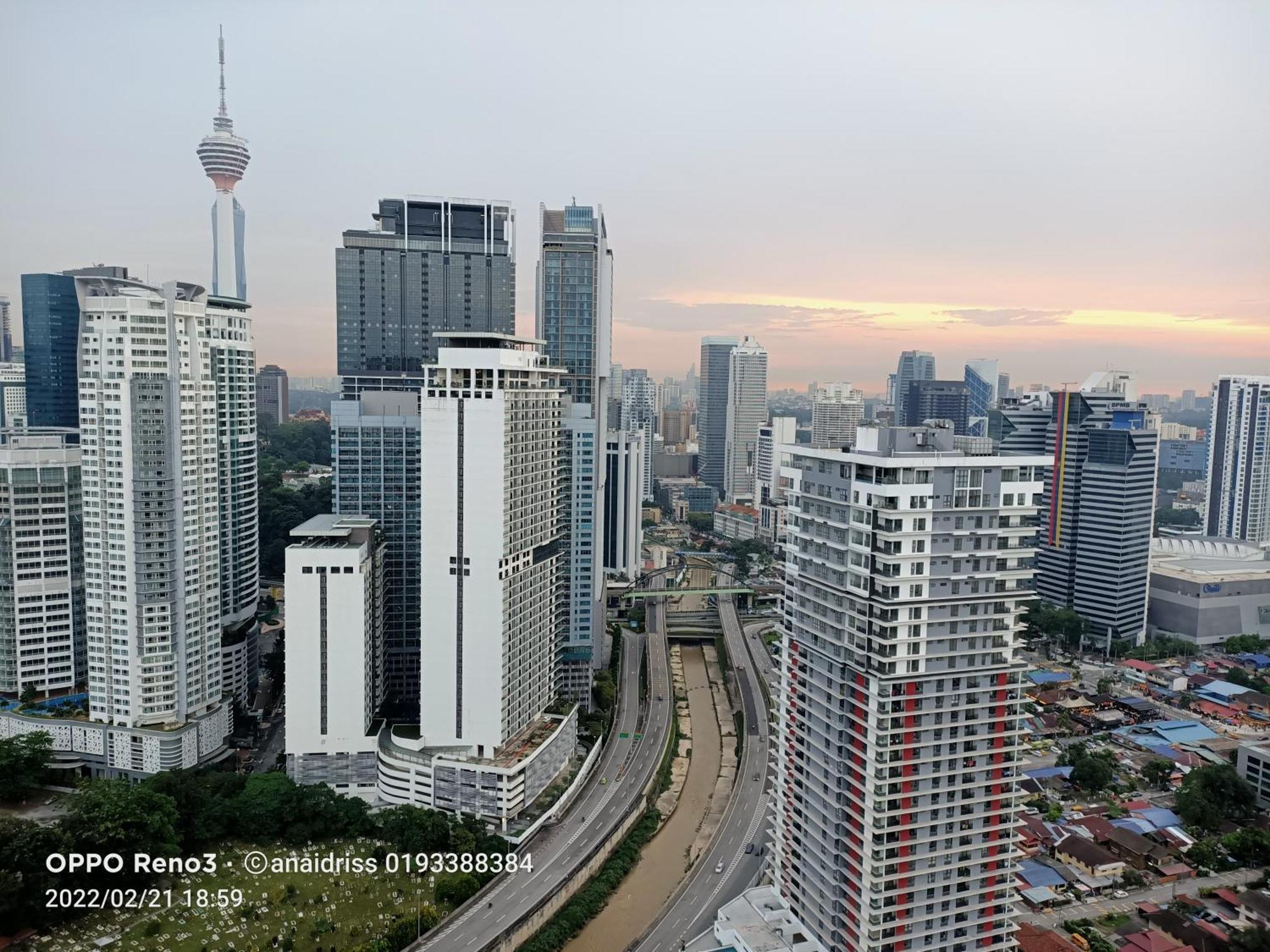 Legasi Kampung Baru Guest House By Rumahrehat Куала-Лумпур Экстерьер фото